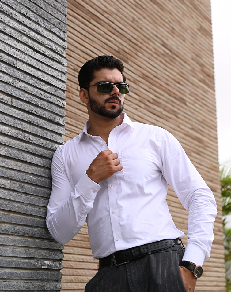 Titan Signature White