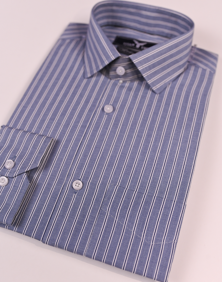 Awning Stripes in navy and white